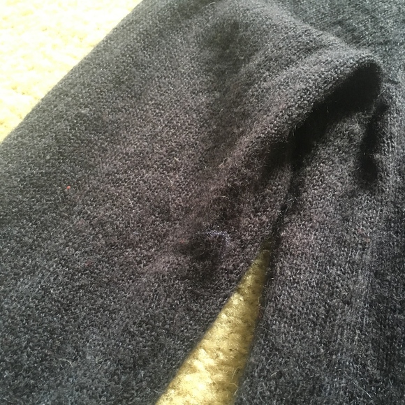 Woolrich Navy Mountain Scene Sweater - Picture 7 of 7